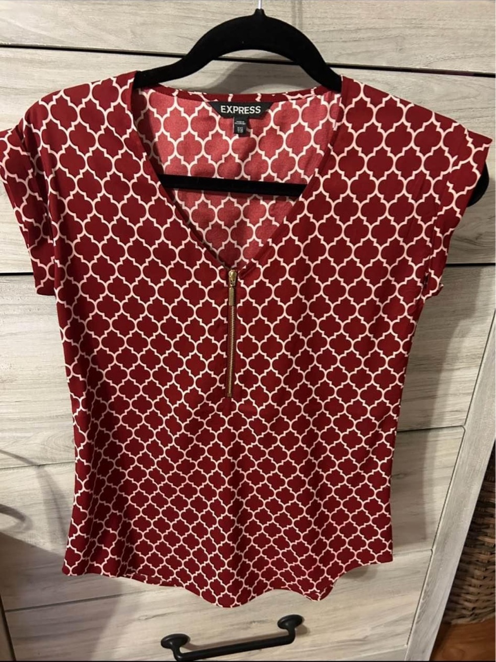 Express Women's Red and White Geometric Zip-Front Blouse